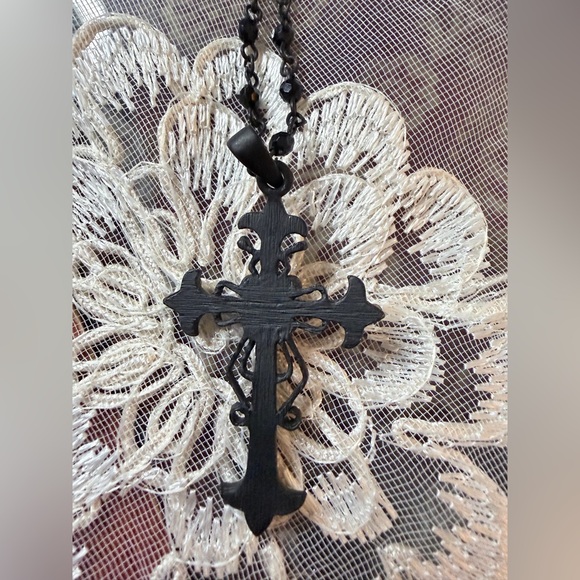 Elegant Black and Blue Cross Pendant Necklace - Picture 5 of 9